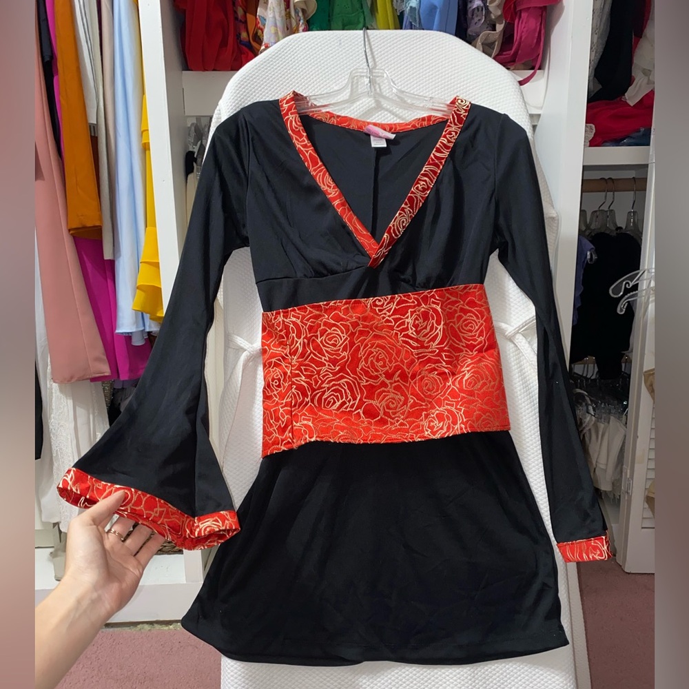 Chinese geisha kimono Halloween costume